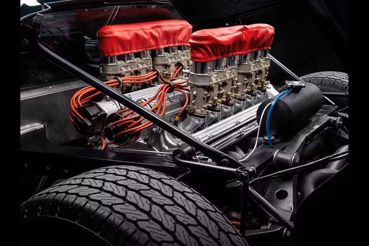 Cái tên này được đặt theo hai mẫu xe được các nhà thiết kế lấy cảm hứng để tạo ra mẫu xe này là Miura SVJ và Miura Jota cùng với những bộ phận còn sót lại của chiếc Jota độc nhất.