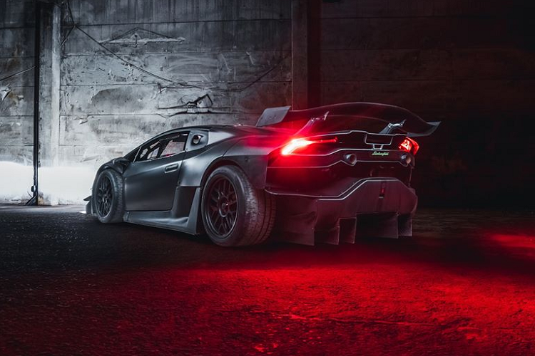 Nơi đây chính là nơi thử nghiệm xe lý tưởng của nhiều hãng xe danh tiếng trên thế giới, nó hội tụ đủ những yếu tố nhằm đẩy những mẫu xe lên tới giới hạn của mình. Ở đây, Lamborghini Huracan LP1200 đã thể hiện được khả năng của mình cũng như đem lại cho đội ngũ kĩ sư những thông số cần thiết nhằm hoàn thiện hơn phiên bản này.