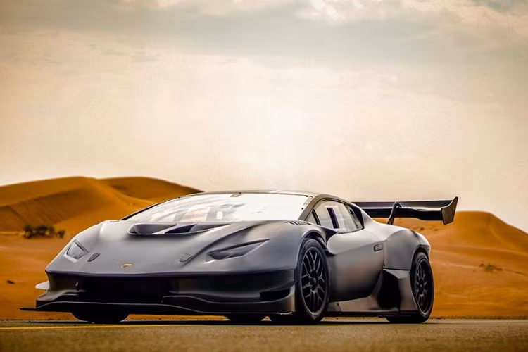 Để chiếc xe có thể vận hành thuận lợi hơn, Zyrus đã trang bị bộ làm mát khổng lồ cùng ngoại thất hoàn toàn được thiết kế và dựng lại nhằm tạo lực ép tốt hơn cùng các chi tiết khí động học phù hợp hơn giúp chiếc xe có thể phát huy tối đa khả năng của mình.