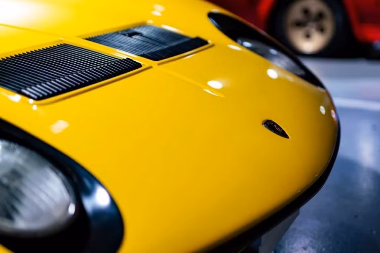 Tất cả những chiếc xe này đều được bày trí trong không gian ấm cúng của buổi tiệc dành cho những vị khách VIP của Lamborghini London.