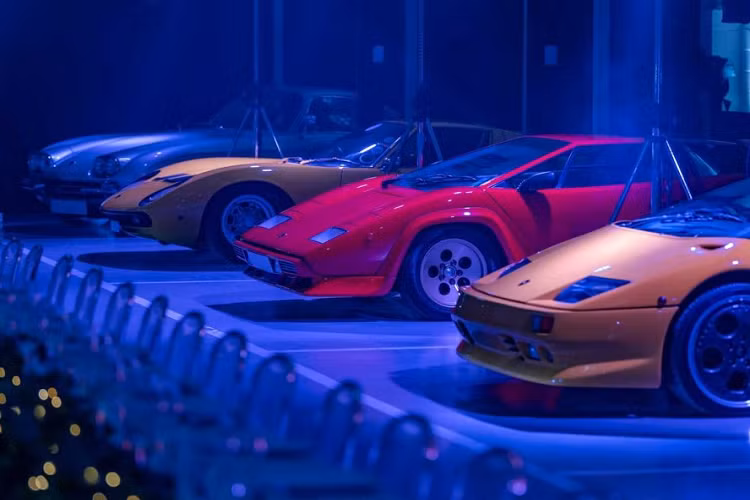 Stevanin sau đó đã lên sân khấu cùng với Paul King, giám đốc dịch vụ của Lamborghini London để thảo luận về phương hướng hoạt động 4 năm sắp tới của Lamborghini Storico.