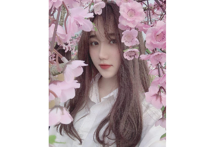 Nhìn hình ảnh này, người ta sẽ nghĩ Mina Young đây là thiên thần bước ra từ truyện tranh.