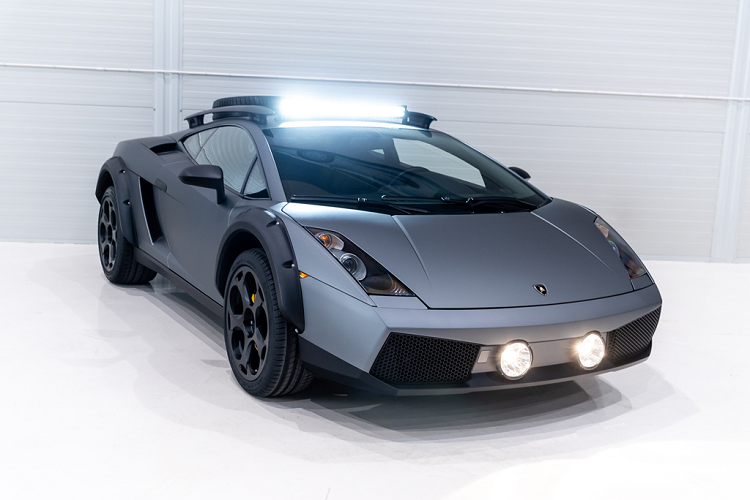 Siêu xe Lamborghini Gallardo này có khả năng tăng tốc 0-100 km/h trong 4 giây và đạt vận tốc tối đa 312 km/h.