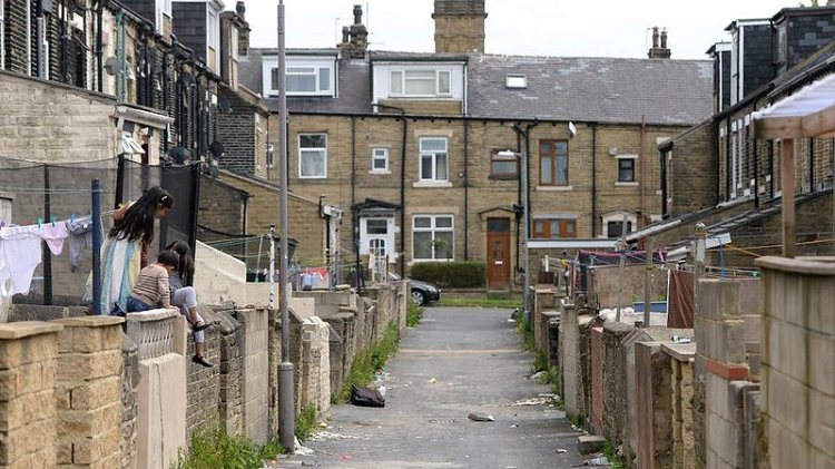 Gan 19.000 tre em o Anh bi tiep can nham lam dung tinh duc