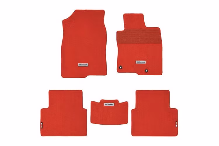 Hệ truyền động của Civic Type R không có gì mới mẻ, chiếc hatchback hiệu suất cao Honda vẫn mạnh 320 mã lực và mô-men xoắn cực đại 400Nm.