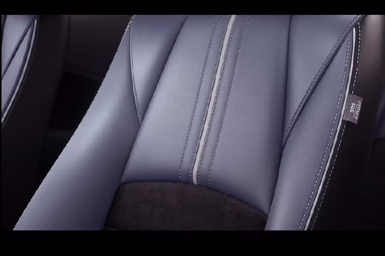 Phiên bản lộ diện trên đây được giới thiệu ở thị trường Mexico. Động cơ cho Mazda2 sedan ở thị trường này là loại Skyactiv-G 1.5L hút khí tự nhiên, 4 xy lanh phun xăng trực tiếp. Công suất đạt vào khoảng 110 mã lực tại vòng tua 6.000 rpm, mô men xoắn cực đại 141 Nm tại vòng tua 4.000 rpm. Đi cùng là hộp số sàn hoặc tự động 6 cấp, hệ thống G-Vectoring Control.