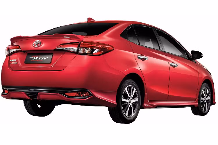 Mẫu sedan hạng B không chỉ được nâng cấp ngoại hình, mà còn đổi mới động cơ "xanh" hơn. Để đáp ứng cho tiêu chuẩn Ecocar II tại Thái Lan, Toyota Thái Lan đã cung cấp cho Yaris Ativ (Vios) động cơ 1.2L mới.