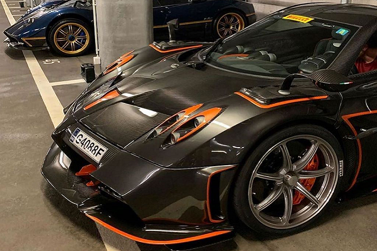 So với Huayra BC vốn đã được cải tiến lớn về mặt khí động học, Pagani Huayra Imola mới trông còn "điên rồ" hơn. Ngoài cánh gió lớn bên dưới cản trước, chiếc xe còn được tích hợp nhiều vây, cánh khí động học và những khe, hốc gió khác nhau trên toàn bộ thân xe.