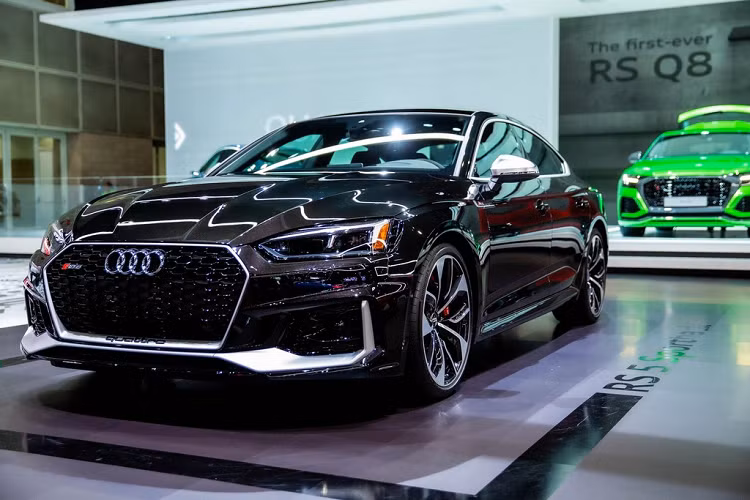Los Angeles Auto Show từng là nơi Audi ra mắt toàn cầu RS Q8 và e-tron Sportback. Sự kiện năm nay đón chào sự xuất hiện của mẫu xe Audi RS 5 Panther Edition mới.