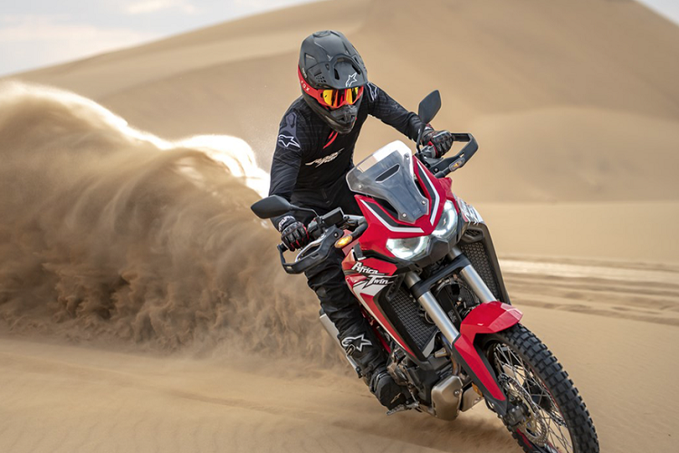 Công suất tối đa tăng 7% lên ngưỡng 75kW tại 7,500 vòng/phút, mô men xoắn cực đại tăng 6% lên ngưỡng 105Nm tại 6,250 vòng/phút. Động cơ mới vẫn duy trì được sự mượt mà và âm thanh trầm ấm đặc trưng.