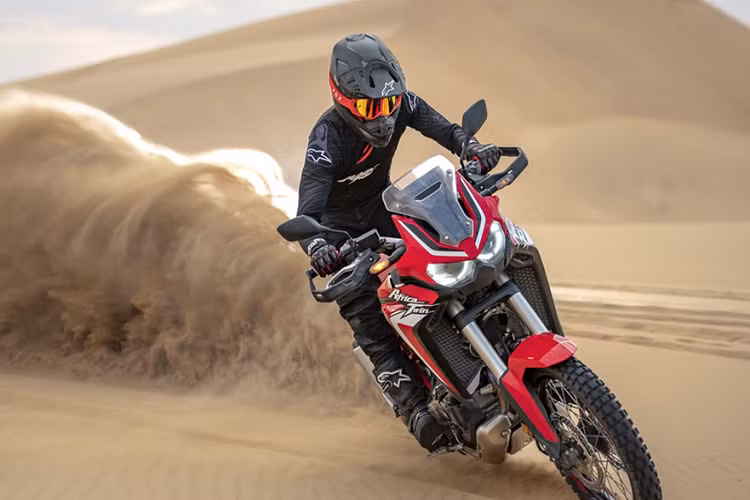 Công suất tối đa tăng 7% lên ngưỡng 75kW tại 7,500 vòng/phút, mô men xoắn cực đại tăng 6% lên ngưỡng 105Nm tại 6,250 vòng/phút. Động cơ mới vẫn duy trì được sự mượt mà và âm thanh trầm ấm đặc trưng.