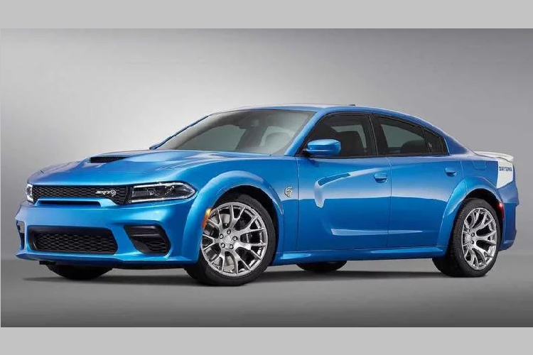 Quay trở lại năm 1969, Dodge đã từng gây xôn xao khi tung ra Charger Daytona. Về cơ bản là một chiếc xe đua NASCAR dành cho đường phố, Dodge Charger Daytona ngày nay đã trở thành một biểu tượng xe cơ bắp Mỹ bởi phần mũi hình nêm và cánh đuôi siêu cao ở phía sau.