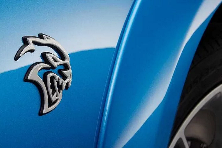 Để dừng chiếc xe lại từ tốc độ cao, hãng xe cơ bắp Dodge đã sử dụng hệ thống phanh Brembo với heo trước 6 piston và heo sau 4 piston.