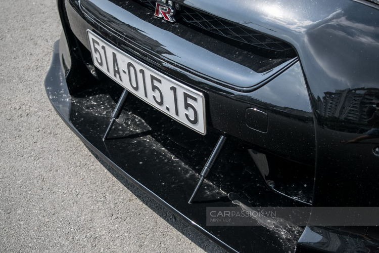 Bên cạnh đó, một trang bị đáng chú ý khác trên xe đó chính là hệ thống phanh đĩa hiệu suất cao đến từ thương hiệu Brembo danh tiếng với cùm phanh được sơn đỏ tạo điểm nhấn.