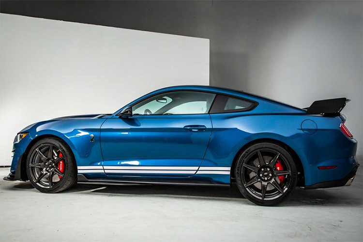 Tuy nhiên những người đam mê mẫu xe này vẫn còn cơ hội sở hữu bằng cách mua vé rút thăm may mắn. Mỗi vé đều có cơ hội trúng như nhau, vì thế để tăng cơ hội chiến thắng, người mua cần phải mua càng nhiều vé càng tốt.