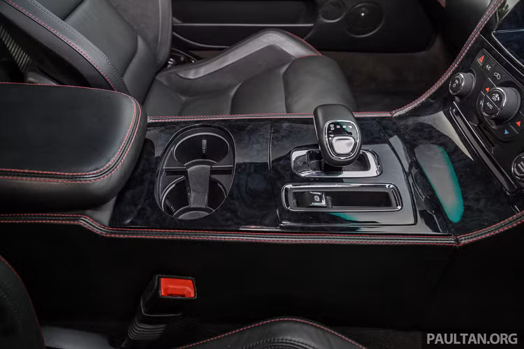 Sức mạnh của Bufori CS cũng đến từ tập đoàn Fiat Chrysler. Bản tiêu chuẩn của CS được trang bị động cơ hút khí tự nhiên V6 3.6L mạnh 320 mã lực và hộp số tự động 8 cấp ZF. Sau khi được sản xuất, Bufori CS sẽ có thêm bản động cơ tăng áp mạnh 500 mã lực.