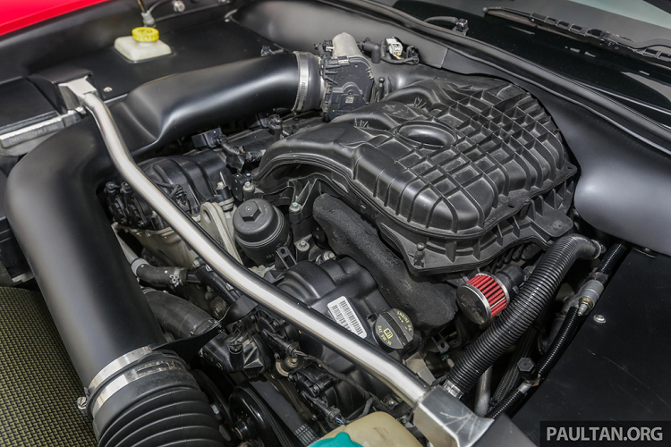 Bản cao cấp Bufori CS8 sử dụng động cơ siêu nạp Hemi V8 6.4L của Chrysler. Động cơ này sản sinh công suất 750 mã lực và mô-men xoắn 1.000 Nm. Xe đi kèm hộp số tự động 8 cấp và hệ dẫn động cầu sau. "Siêu xe" này có thể tăng tốc 0-100 km/h trong 3,5 giây và tốc độ tối đa 320 km/h.