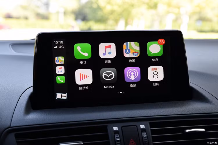 Cuối cùng là những trang bị an toàn như camera 360 độ, hệ thống kiểm soát hành trình, cảnh báo chuyển làn đường và phanh ngăn va chạm.