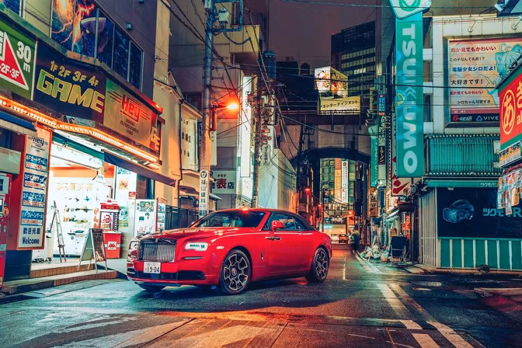 Bộ ba xe siêu sang Rolls-Royce Black Badge vừa được đưa tới Tokyo để thực hiện bộ ảnh "để đời".
