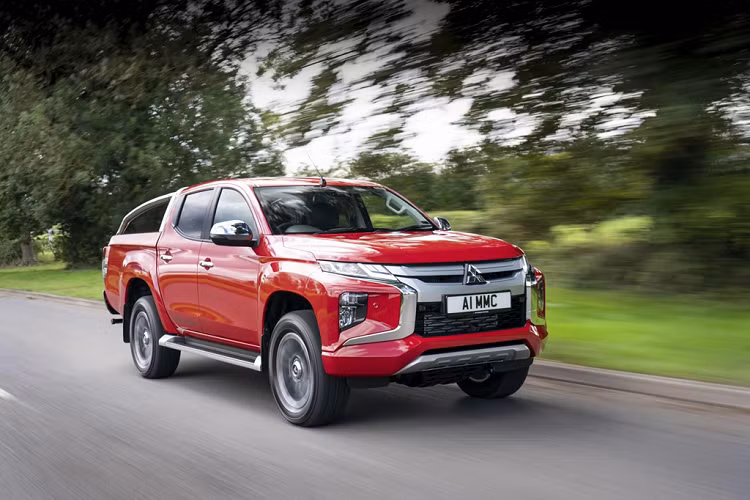 L200 sử dụng động cơ turbo diesel 4 xi-lanh 2.2L mới. Về mặt kỹ thuật, động cơ này có thể được coi là 2.3L vì có dung tích 2.268 cc.