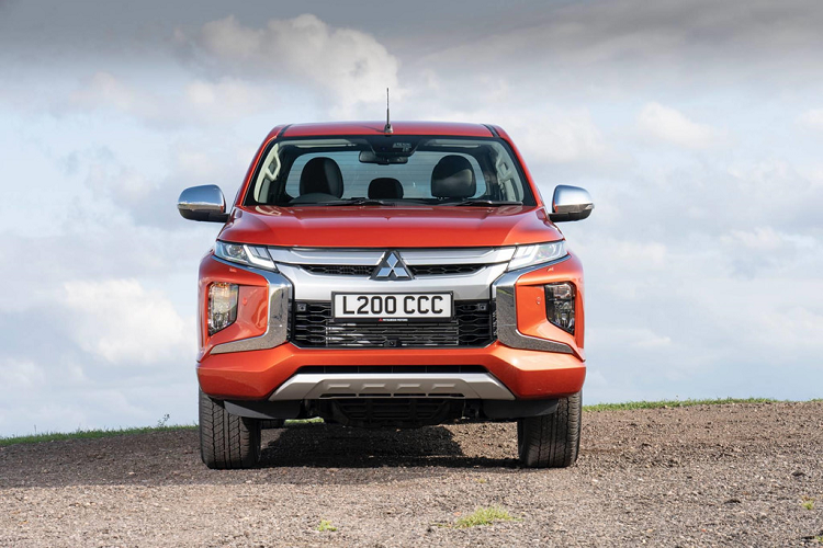 Mẫu xe Mitsubishi Triton 2020 với tên gọi nội địa tại thị trường Anh đã được nâng cấp và cập bến nước này. Xư sở hữu vẻ ngoài mạnh mẽ hơn, bên cạnh những nâng cấp về hệ truyền động và công nghệ.