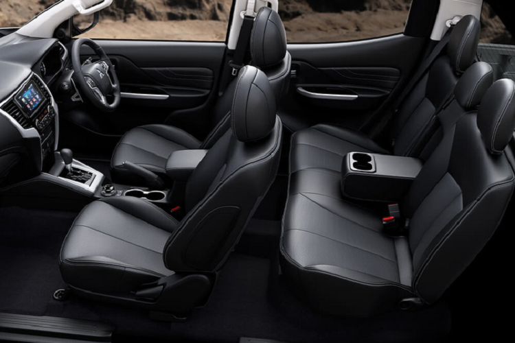 Ngoài những thay đổi trên, mẫu xe bán tải Mitsubishi Triton mới còn có hệ thống lớn nhất từ trước đến nay cũng như hệ thống treo được nâng cấp để cải thiện sự thoải mái cũng như khả năng xử lý của xe.