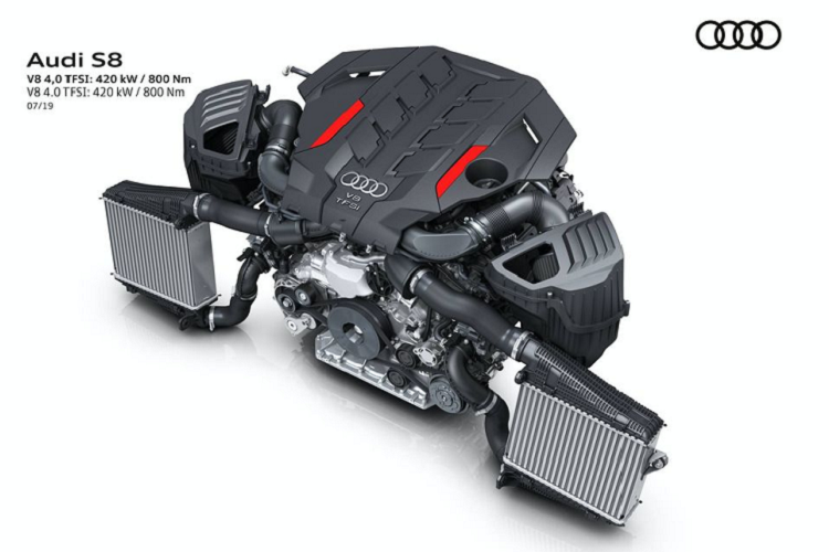 Kết nối tới hộp số tự động 8 cấp Tiptronic và hễ dẫn động bốn bánh Quattro AWD tiêu chuẩn với khóa vi sai trung tâm, khối máy V8 cho S8 khả năng “bắn” lên 100 km/h chỉ trong 3.8 giây, trước khi đạt tốc độ tối đa được lập trình giới hạn 250 km/h cho dù sở hữu trọng lượng lên tới 2.23 tấn.