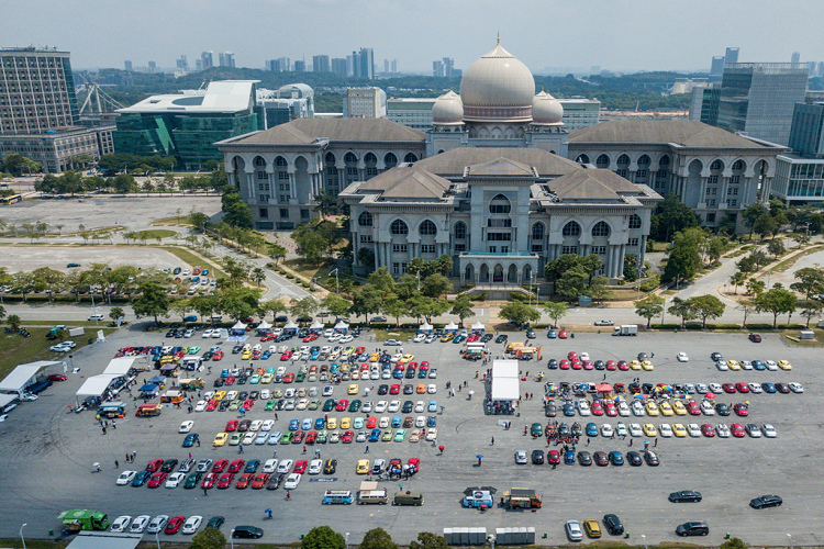 Từ các phiên bản trong quá khứ dùng hệ thống làm mát bằng nước, cho tới những phiên bản ngày nay sử dụng bộ làm mát bằng không khí, tất cả đã tụ họp tại Putrajaya với số lượng lên tới 405 chiếc.