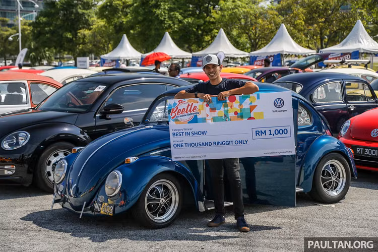 Trong số 405 chiếc Beetle tham dự, chỉ có 3 chiếc độc đáo nhất được trao giải “Best in Show”, cùng 1 chiếc giành giải thưởng “Most Liked Car” với lượt bình chọn nhiều nhất trên mạng xã hội.