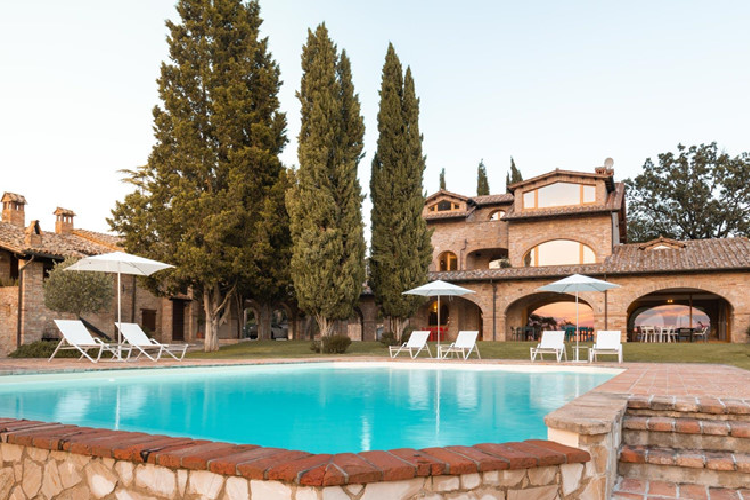 Miataland chính thức đi vào hoạt động từ cuối năm 2017. Khu nghỉ dưỡng bao gồm 3 phòng ngủ đôi, 3 phòng suite và 1 căn hộ có 2 phòng ngủ. 