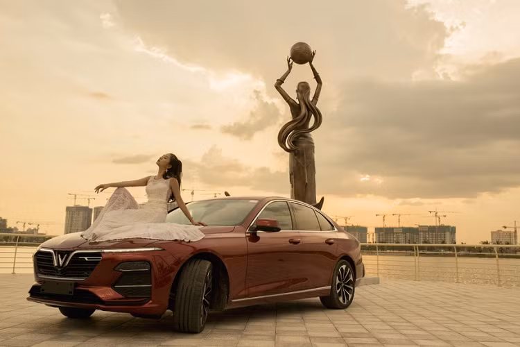 Như Mai có gương mặt khả ái và thân hình chuẩn cùng sở thích đi du lịch, nhảy.