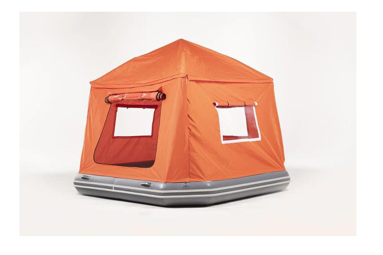 Nếu bạn sợ các loại côn trùng, lưỡng cư có thể tấn công mình khi cắm trại trên mặt đất, đây lại càng là lựa chọn đáng thử. Nhưng bù lại, nếu dưới hồ có thủy quái thì không nên nhé. Chiếc lều cắm trại nổi trên mặt nước này có giá gần 2000 USD (46,5 triệu đồng).