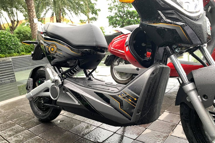 Ngoài ra, viên pin Li-ion của xe sẽ được đặt ở dưới sàn, điều này giúp tối ưu hoá diện tích không gian chứa đồ trong cốp xe.