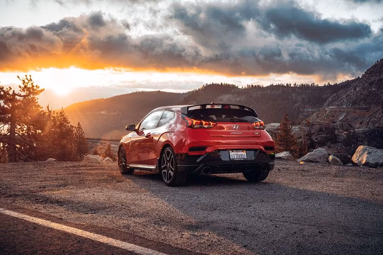 Và có một sự thật, rằng không phải cứ những chiếc siêu xe đắt tiền mới có cơ hội dành chiến thắng.