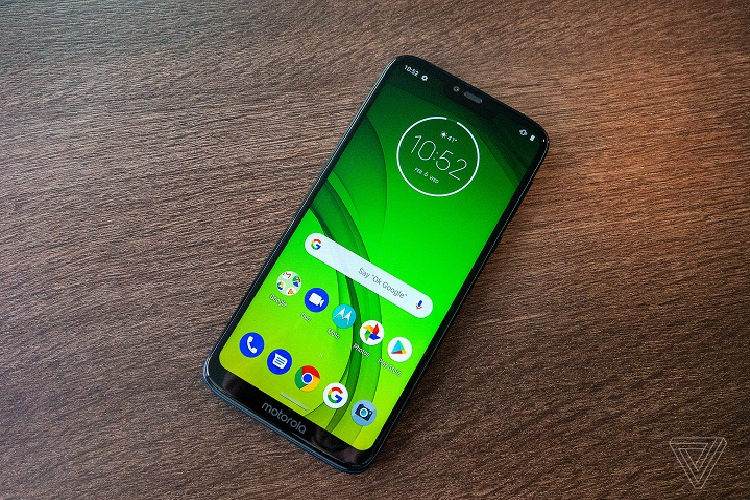 Moto G7 Power đứng đầu danh sách về thời lượng pin với viên pin 5.000mAh cùng 23 tiếng 10 phút. Tuy nhiên, Moto G7 Power lại không bán chính hãng tại Việt Nam.