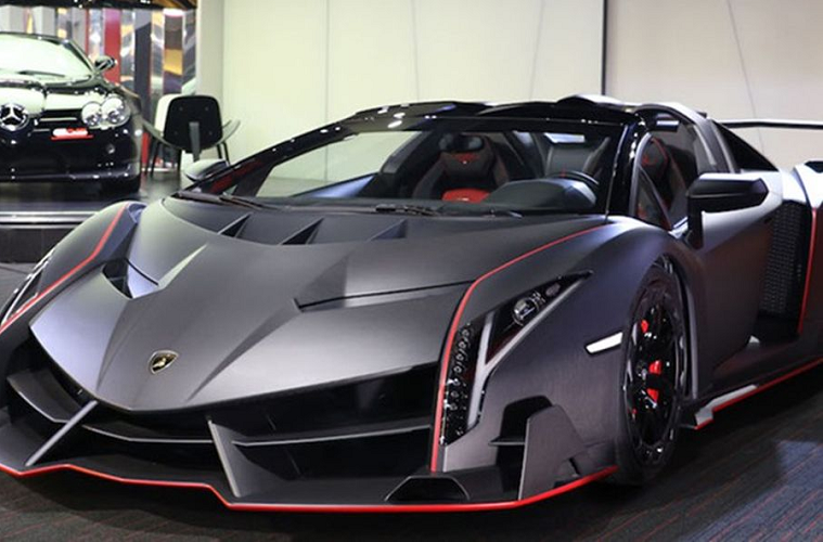Siêu xe này không chỉ có thiết kế cực kỳ ấn tượng, đậm chất xe đua mà còn có số lượng xe xuất xưởng rất ít (9 chiếc). Siêu xe này có thể đạt vận tốc tối đa 353,4 km/h và chỉ cần chưa đầy 3 giây để đạt vận tốc 100km/h từ vị trí xuất phát