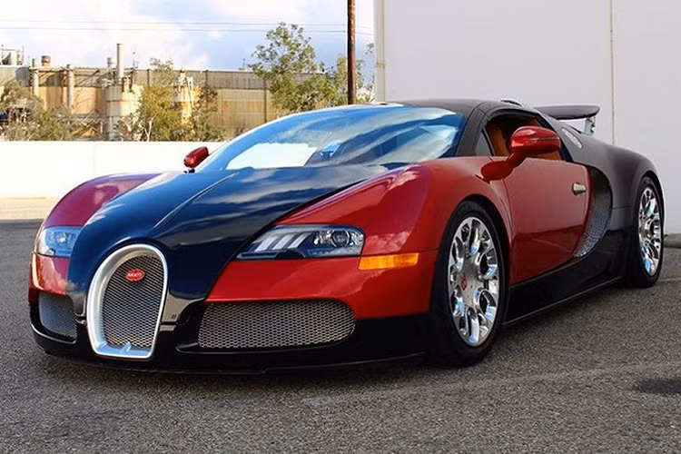 Dòng xe này sở hữu nhiều chi tiết bằng sợi carbon như cánh gió đuôi, cản va trước, bộ chia gió trước, vỏ động cơ và nắp ca-pô nên chúng có thể đạt vận tốc 341km/h