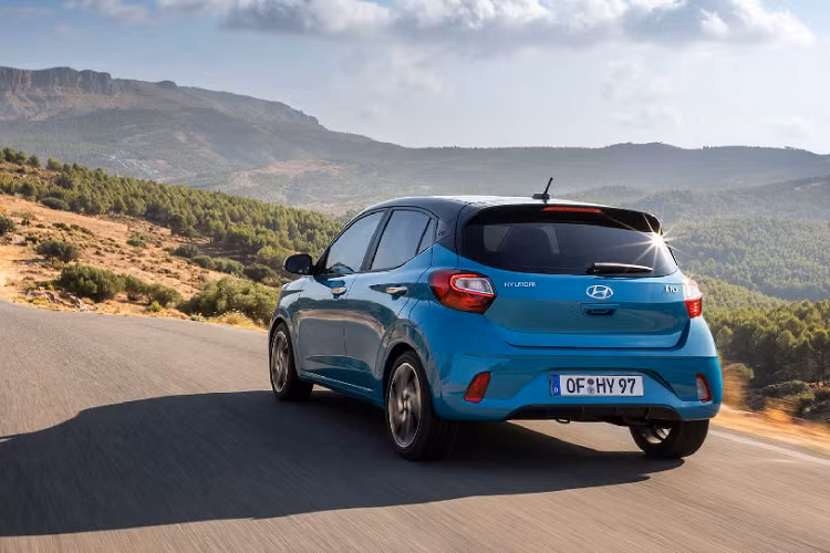 Trước đó không lâu, Hyundai đã ra mắt phiên bản i10 Nios dành riêng cho thị trường Ấn Độ với ngoại hình đẹp mắt và mức giá dễ chịu chỉ từ 160 triệu đồng. Dự kiến xe sẽ sớm về Việt Nam theo đạng lắp ráp từ phía TC Motor vào năm 2020 và thống lĩnh phân khúc hạng A.