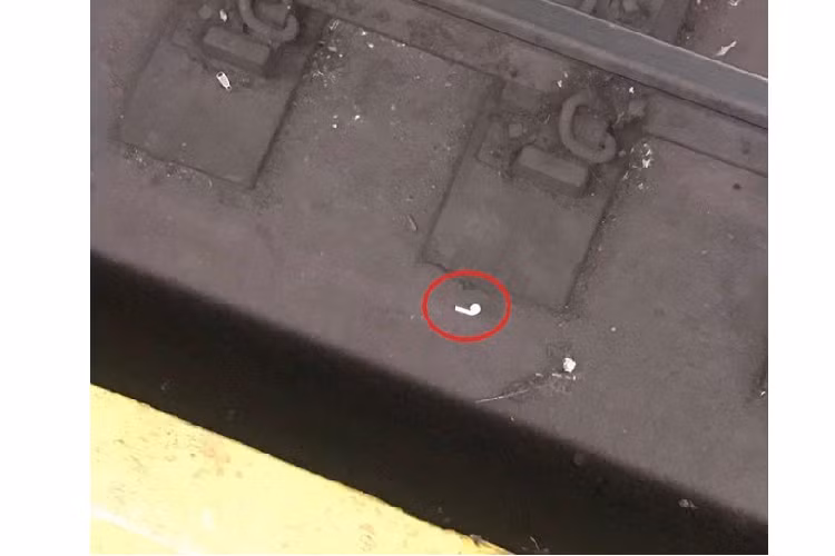 Noi kho cua nguoi dung khi roi tai nghe AirPods