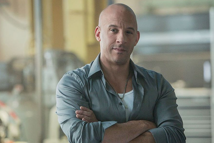 Vin Diesel chắc chắn là cái tên đã không còn xa lạ với công chúng yêu điện ảnh thế giới với vai diễn "đóng đinh" Dominic Toretto của bom tấn Fast and Furious. Tuy nhiên, với phong độ chói sáng cùng khả năng diễn xuất đỉnh cao, ít ai biết rằng nam tài tử Hollywood vừa bước qua tuổi 52.