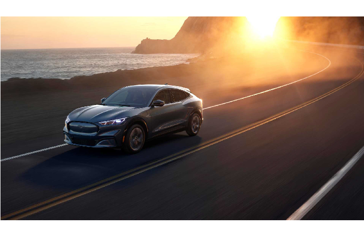 Để phục vụ cho Mustang Mach-E, Ford cho biết cơ sở hạ tầng tại Mỹ đủ để đáp ứng cho mẫu crossover của mình với tổng cộng 12.500 trạm và 35.000 phích cắm riêng lẻ.