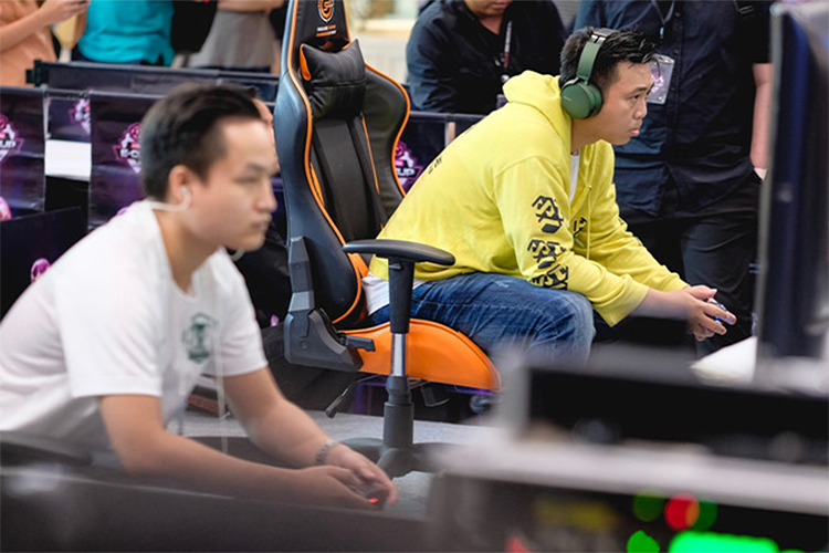 Viet Nam vo dich bong da dien tu quoc te o Thai Lan