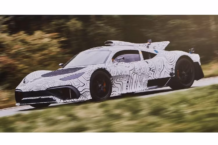 “Bạn có thể mở hết van tiết lưu nhưng chẳng ai quan tâm trong giải đua F1 bởi chiếc xe thường chạy ở 5,000 vòng/phút,” phát biểu năm ngoài của Chủ tịch AMG Tobias Moers. 