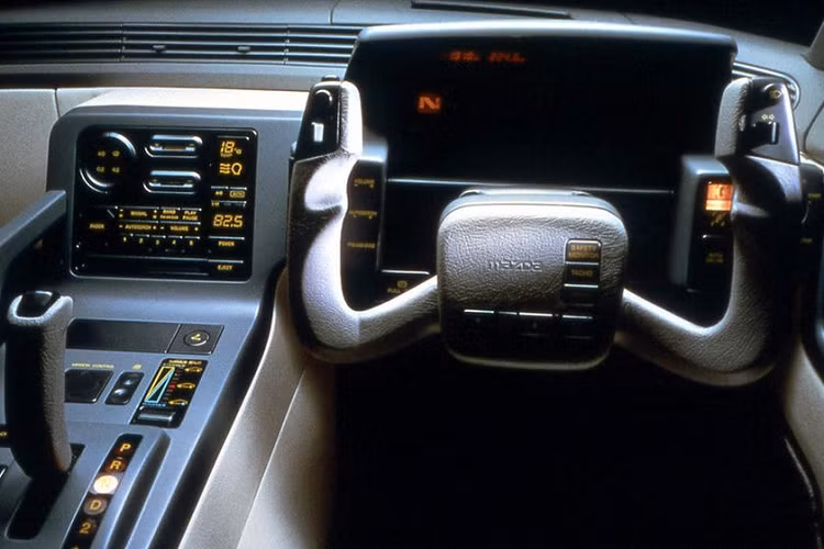 Vô lăng xe Mazda MX-03.