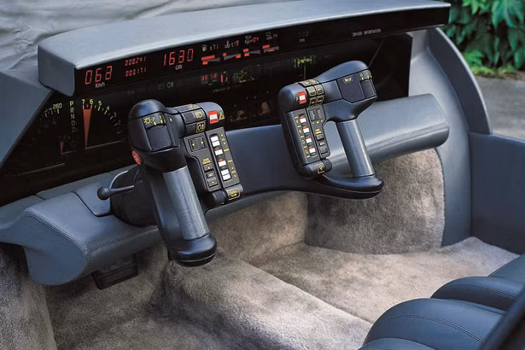 Vô lăng xe Oldsmobile Incas.