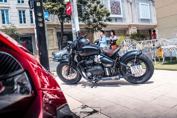 Ngoài những mẫu xe hơi đắt tiền và thể thao, buổi offline giữa các thành viên chủ chốt của nhóm Car Passion.