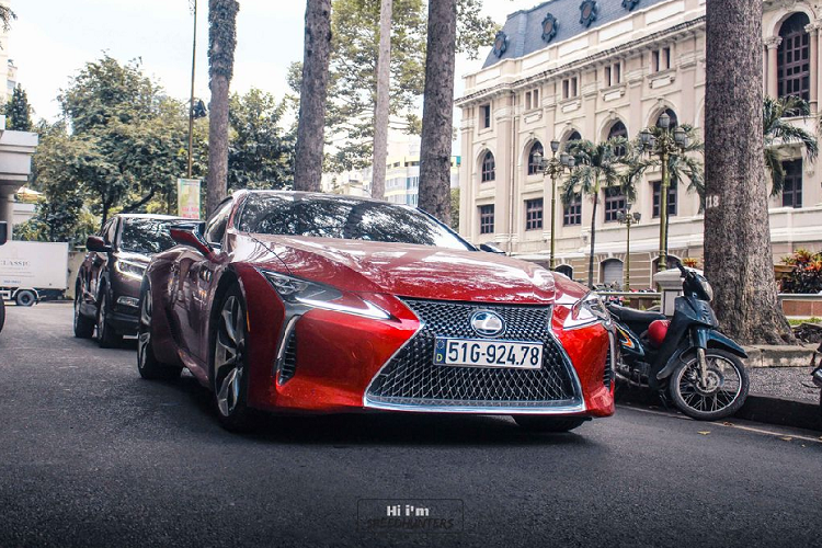 Siêu phẩm Lexus LC cực hiếm tại Việt Nam, đây là 1 trong 2 chiếc đang có mặt trong nước và rất ít khi xuất hiện trên đường phố