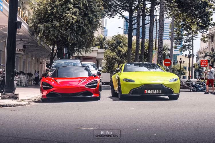 Ngay từ thời điểm này, đoàn Car Passion đang gấp rút chuẩn bị cho kết hoạch đi tiền trạm trước các địa điểm mà hành trình Caravan Super Cars 2020 sẽ đi qua vào năm sau. "Cặp song sát" nước Anh - McLaren 720S và Aston Martin V8 Vantage