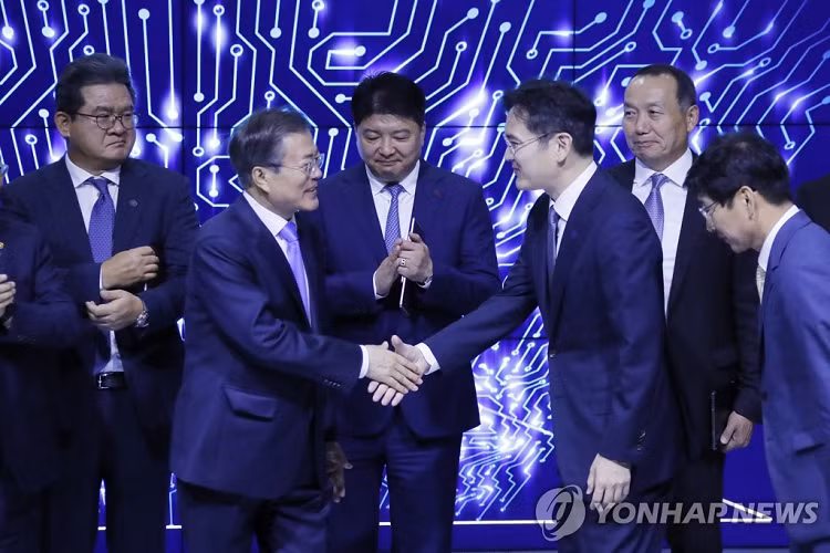 Noi bo Samsung mau thuan - ke theo Oled, nguoi chon Microled-Hinh-3