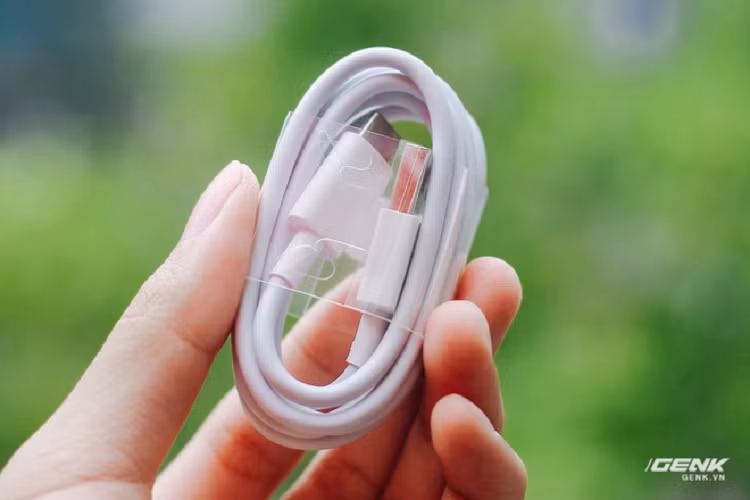 Tren tay Xiaomi Mi CC9 Pro gia 11 trieu tai Viet Nam-Hinh-5